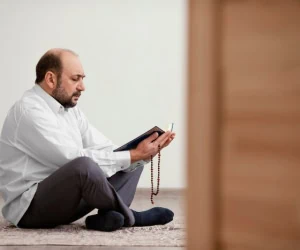 نقش معنویت و فعالیت‌های مذهبی در دستیابی به سالمندی سالم و پویا